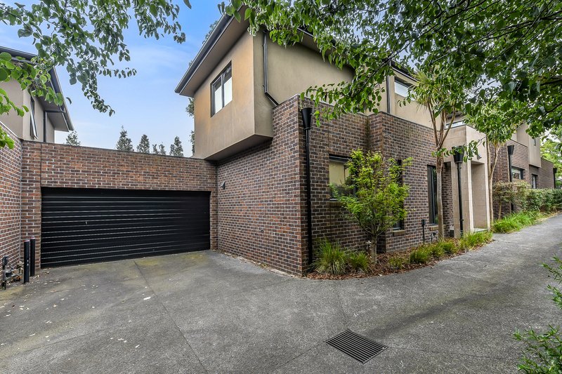 Photo - 2/12 La Frank Street, Burwood VIC 3125 - Image 7