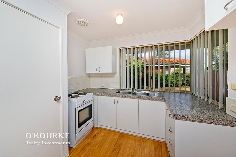 Photo - 2/12 Lalor Street, Scarborough WA 6019 - Image 3