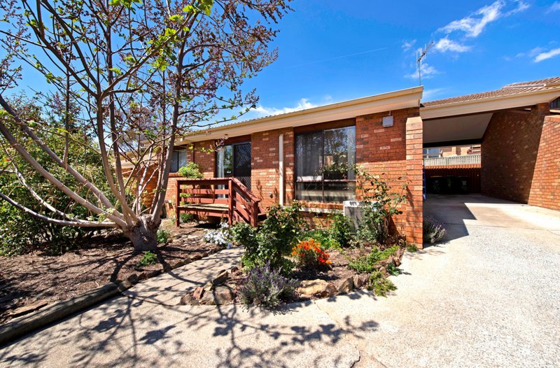 2/12 Lazarus Crescent, Queanbeyan West NSW 2620