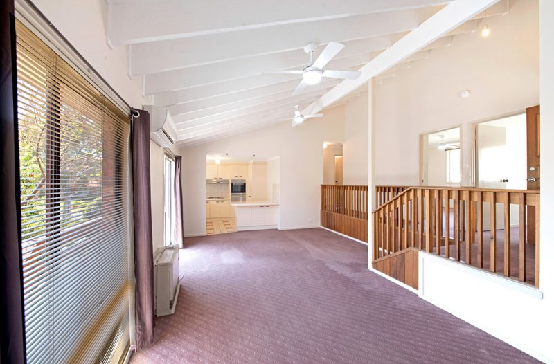 Photo - 2/12 Lazarus Crescent, Queanbeyan West NSW 2620 - Image 5