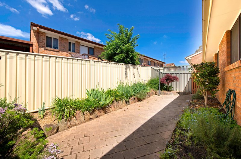 Photo - 2/12 Lazarus Crescent, Queanbeyan West NSW 2620 - Image 13