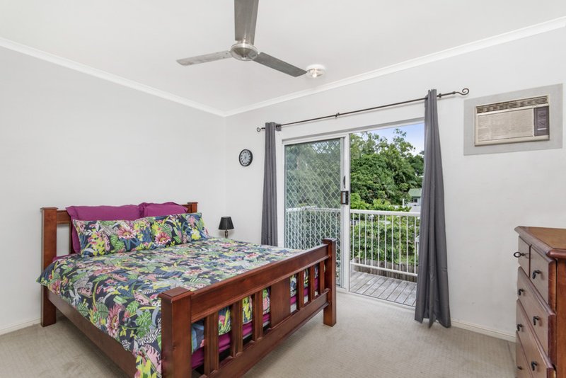 Photo - 2/12 Le Grande Street, Freshwater QLD 4870 - Image 4