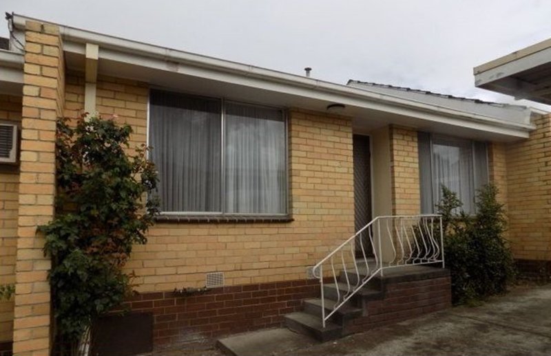 2/12 Louis Avenue, Dandenong VIC 3175