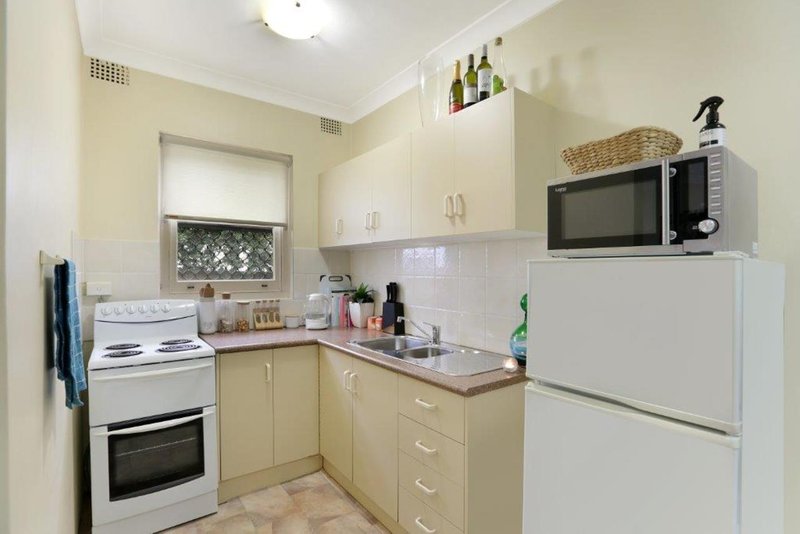 Photo - 2/12 Market Place, Wollongong NSW 2500 - Image 4