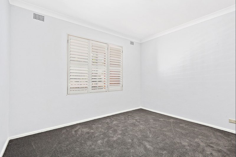 Photo - 2/12 Matthews Street, Wollongong NSW 2500 - Image 5