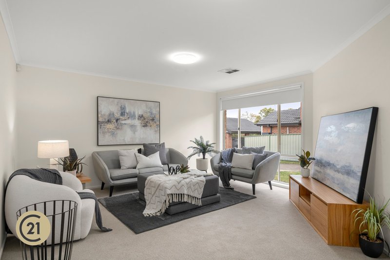 Photo - 2/12 Merriwa Place, Cherrybrook NSW 2126 - Image 2