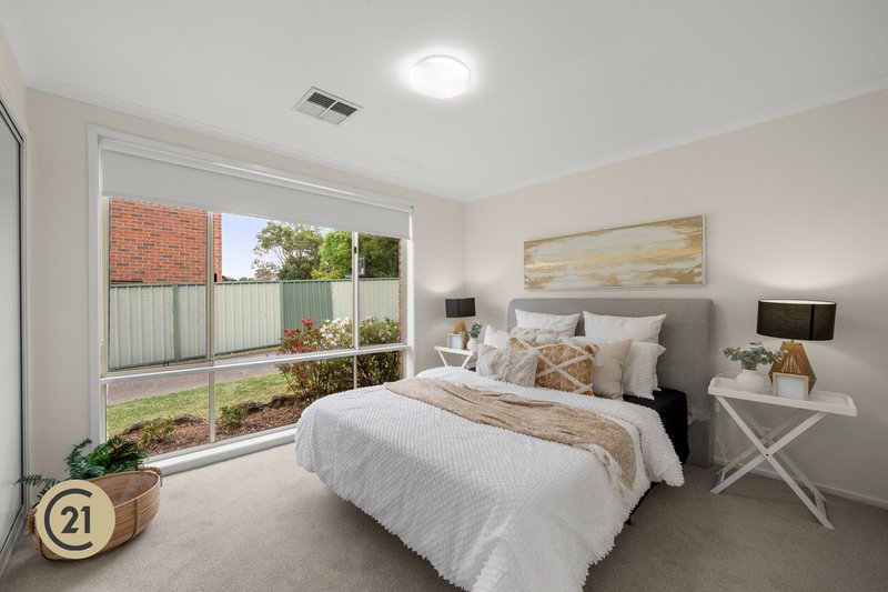 Photo - 2/12 Merriwa Place, Cherrybrook NSW 2126 - Image 10