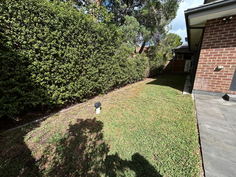 Photo - 2/12 Miller Street, Heidelberg Heights VIC 3081 - Image 17