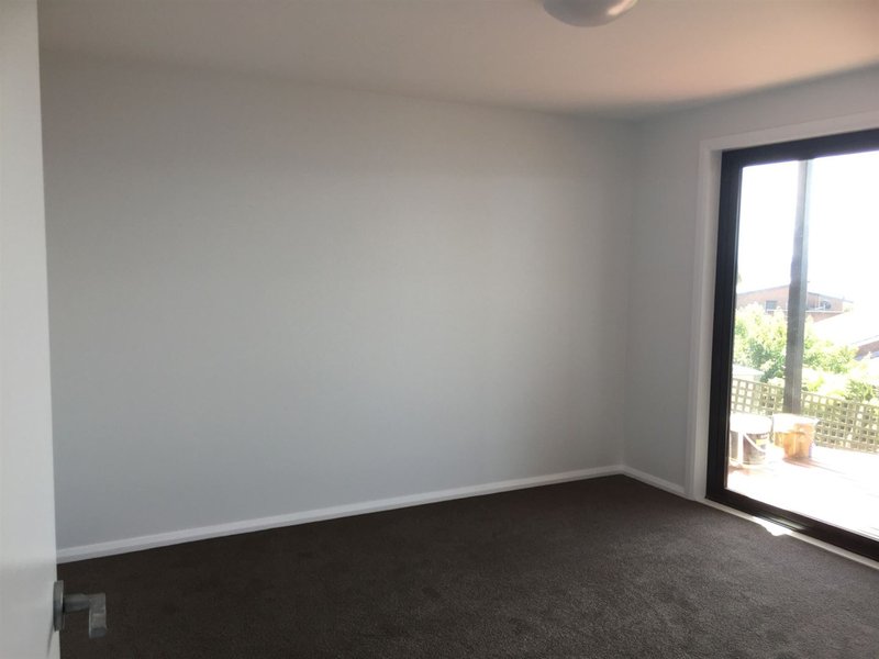 Photo - 2/12 Nicholas Drive, Sandy Bay TAS 7005 - Image 5