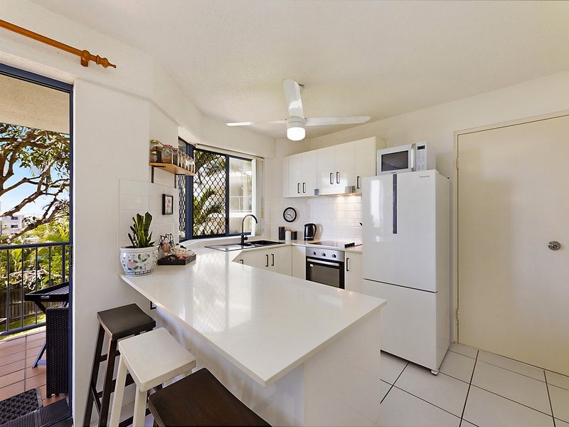 Photo - 2/12 Orvieto Terrace, Kings Beach QLD 4551 - Image 5