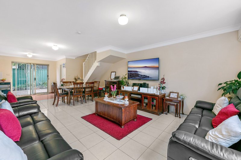 Photo - 2/12 Prairie Vale Road, Bankstown NSW 2200 - Image 2