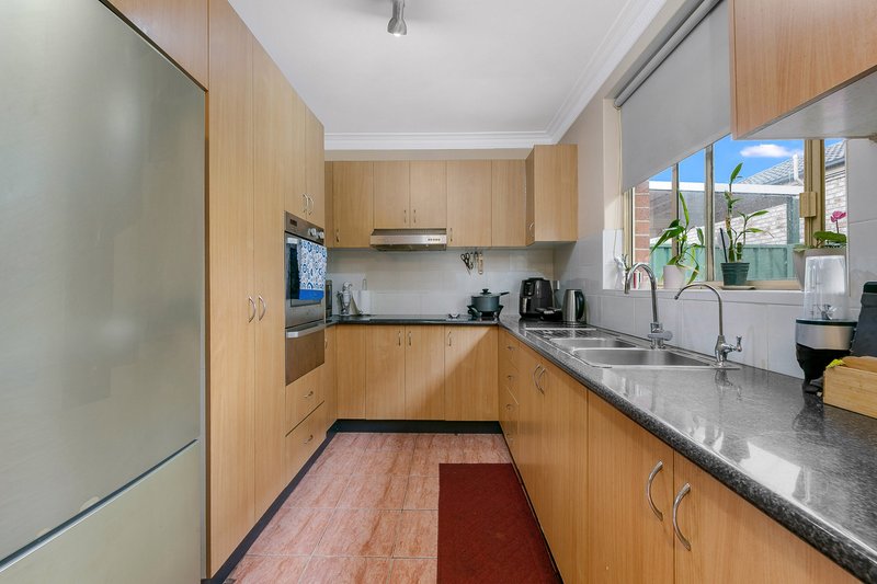 Photo - 2/12 Prairie Vale Road, Bankstown NSW 2200 - Image 3