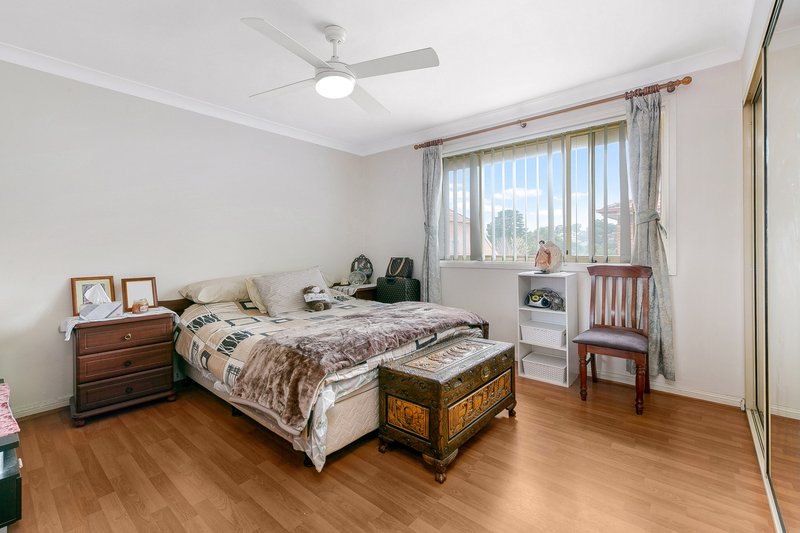 Photo - 2/12 Prairie Vale Road, Bankstown NSW 2200 - Image 5