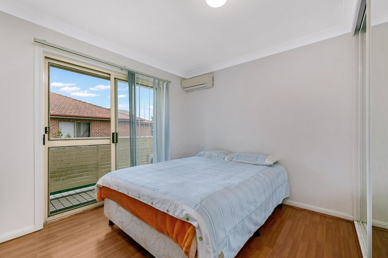 Photo - 2/12 Prairie Vale Road, Bankstown NSW 2200 - Image 6