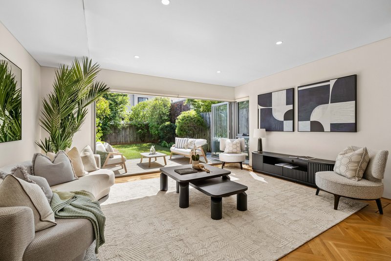 Photo - 2/12 Reina Street, North Bondi NSW 2026 - Image 7