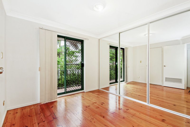 Photo - 2/12 Rosina Street, Kangaroo Point QLD 4169 - Image 5