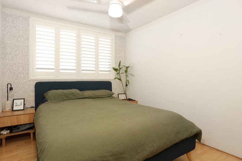 Photo - 2/12 Second Avenue, Broadbeach QLD 4218 - Image 3