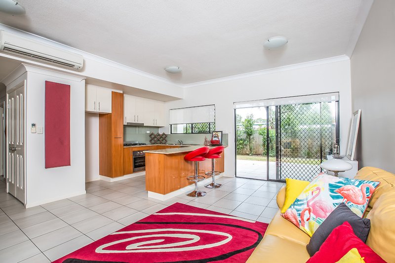 Photo - 2/12 Seeney Street, Zillmere QLD 4034 - Image 6