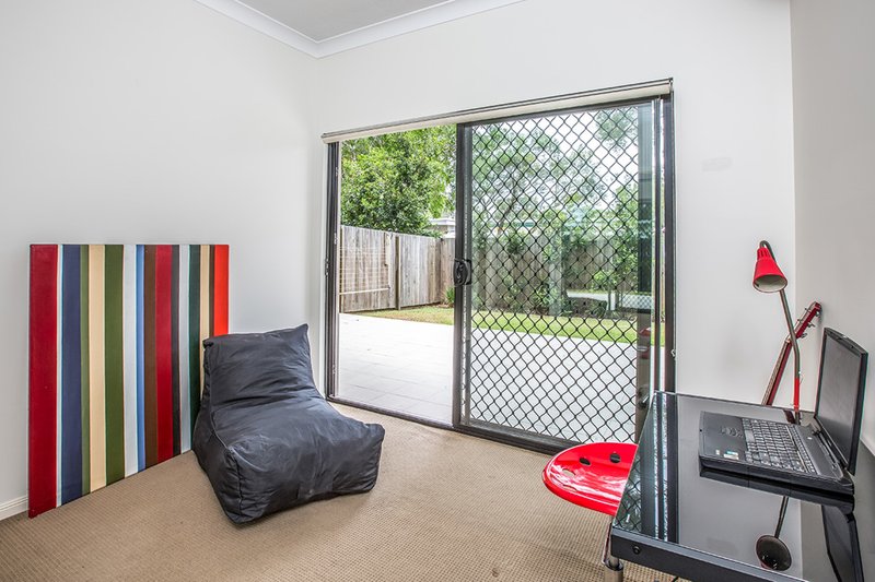 Photo - 2/12 Seeney Street, Zillmere QLD 4034 - Image 10