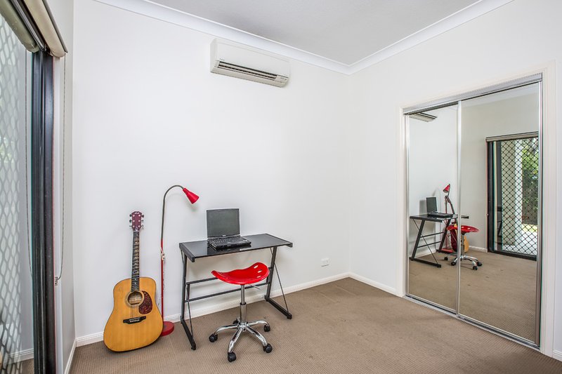 Photo - 2/12 Seeney Street, Zillmere QLD 4034 - Image 11