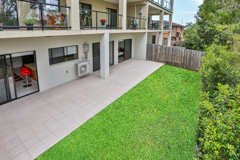 Photo - 2/12 Seeney Street, Zillmere QLD 4034 - Image 15