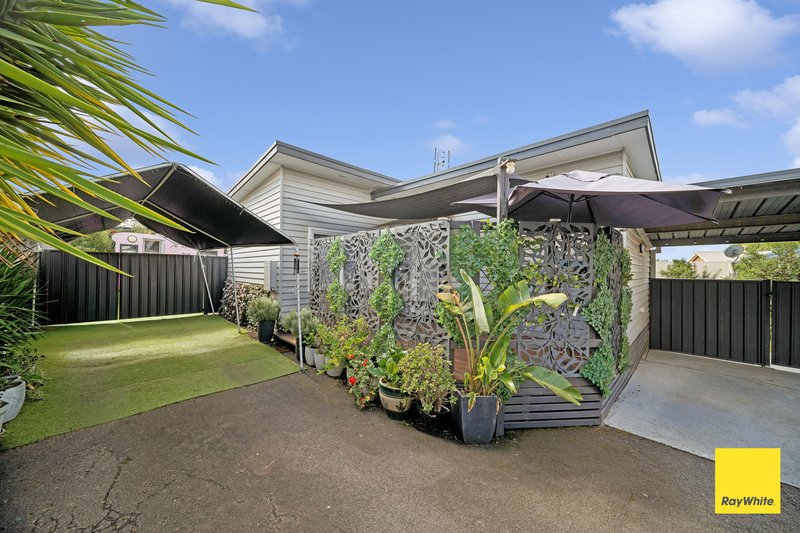 Photo - 2/12 Sparrowhawk Road, Long Gully VIC 3550 - Image 1