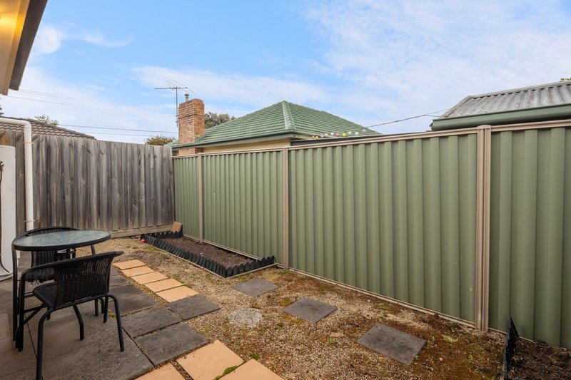 Photo - 2/12 Tramoo Street, Lalor VIC 3075 - Image 10