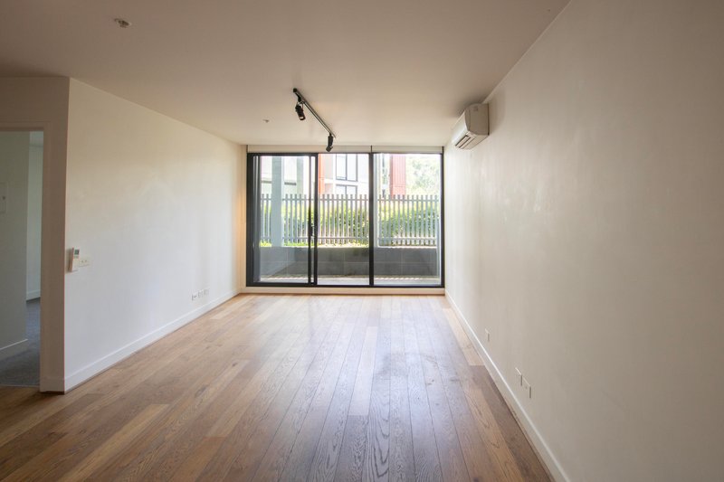 Photo - 2/12 Trenerry Crescent, Abbotsford VIC 3067 - Image 2