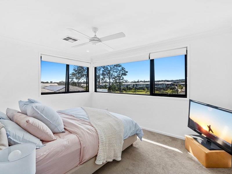 Photo - 21/2 Vale Avenue, Arundel QLD 4214 - Image 6