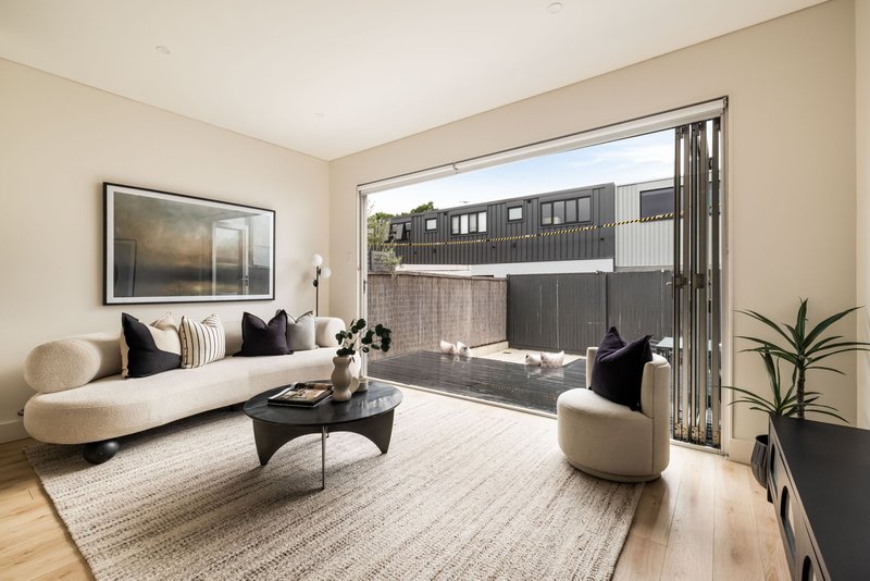 Photo - 212 Victoria Street, Beaconsfield NSW 2015 - Image 4