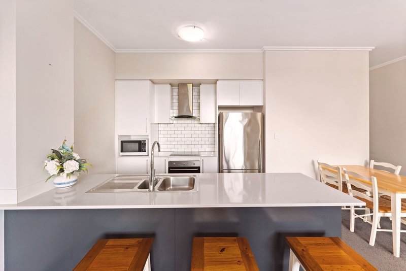 Photo - 2/12 Walker Street, Helensburgh NSW 2508 - Image 3