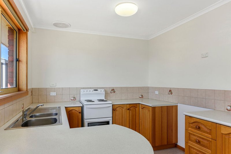 Photo - 2/12 Walker Street, Sorell TAS 7172 - Image 5