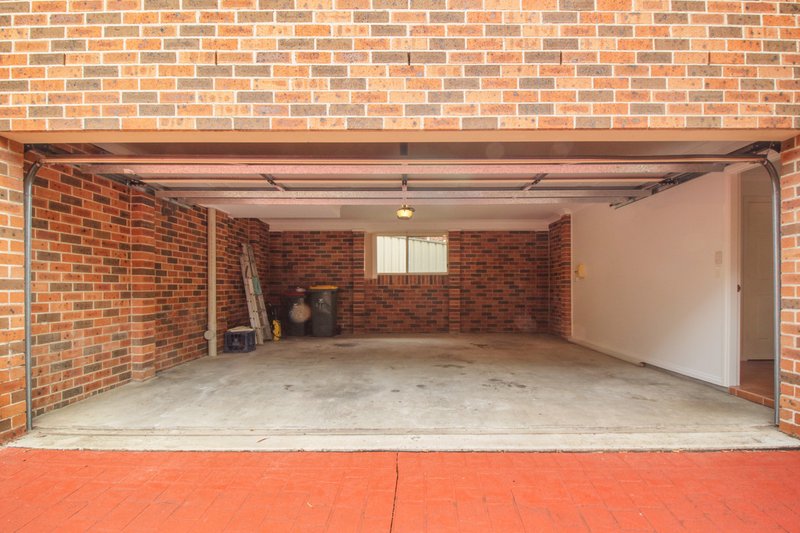 Photo - 2/12 Woodlawn Avenue, Mangerton NSW 2500 - Image 12