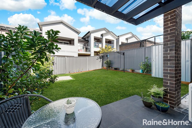 Photo - 2/120-122 Cumberland Road, Ingleburn NSW 2565 - Image 8