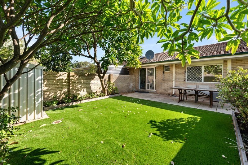 Photo - 2/120 Gilbertson Road, Kardinya WA 6163 - Image 4