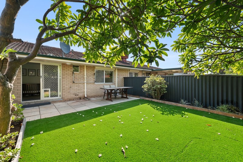Photo - 2/120 Gilbertson Road, Kardinya WA 6163 - Image 23