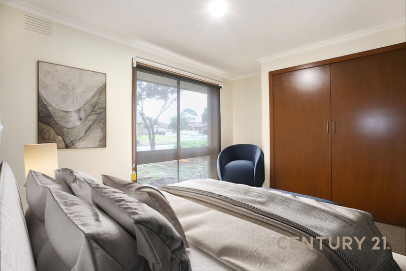 Photo - 2/120 Loch Road, Dandenong North VIC 3175 - Image 3