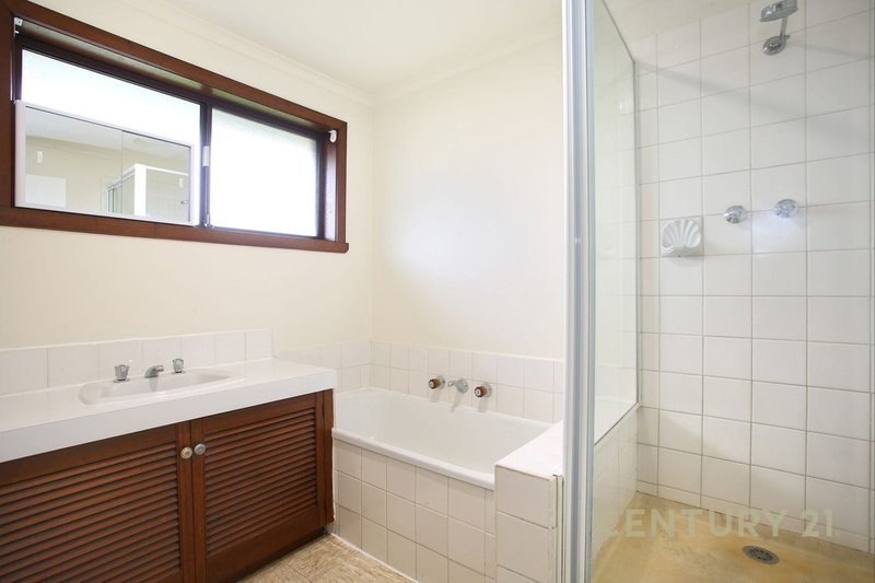 Photo - 2/120 Loch Road, Dandenong North VIC 3175 - Image 5