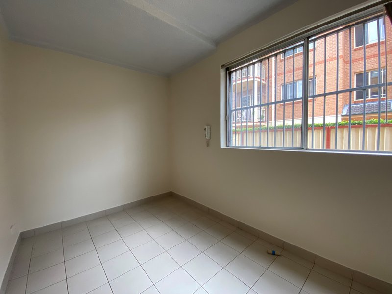 Photo - 2/120 Moore Street, Liverpool NSW 2170 - Image 7