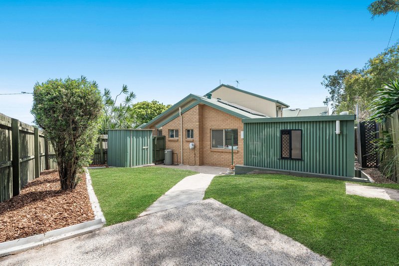 Photo - 21/2018 Wynnum Road, Wynnum West QLD 4178 - Image 11