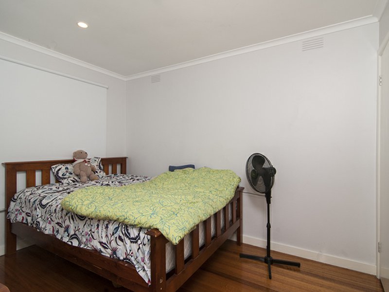 Photo - 2/1203 Heatherton Road, Noble Park VIC 3174 - Image 7