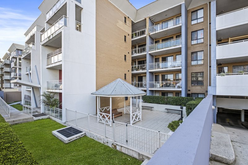 Photo - 21/21-29 Third Avenue, Blacktown NSW 2148 - Image 6