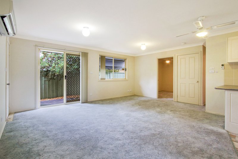 Photo - 2/121 Lennox Street, Richmond NSW 2753 - Image 2