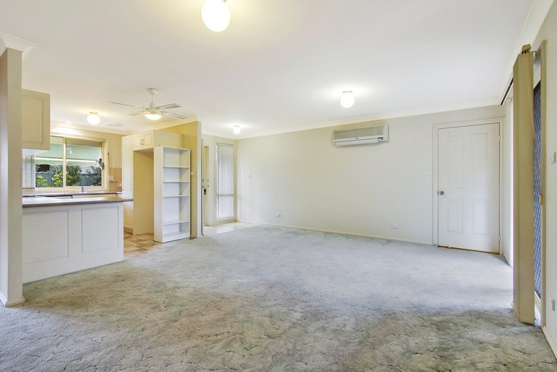 Photo - 2/121 Lennox Street, Richmond NSW 2753 - Image 4