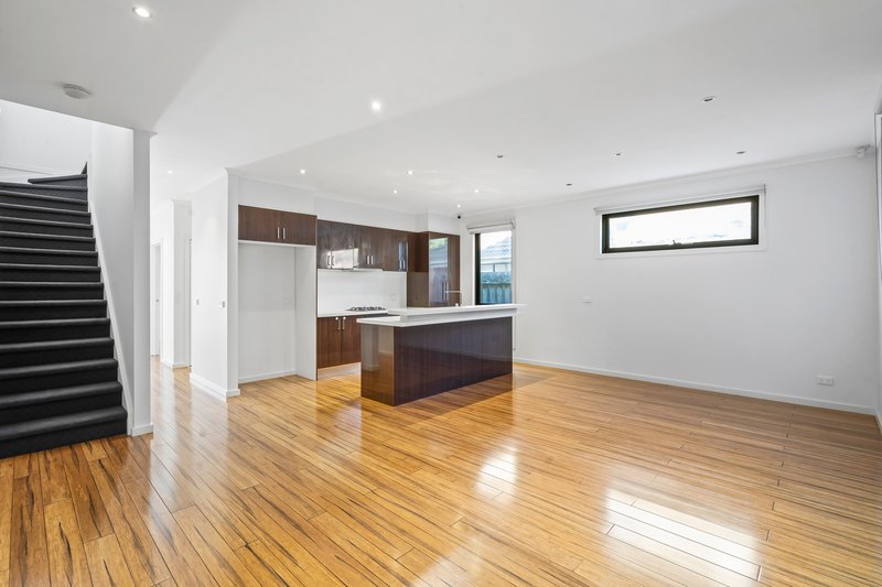 Photo - 2/121 Widford Street, Glenroy VIC 3046 - Image 2