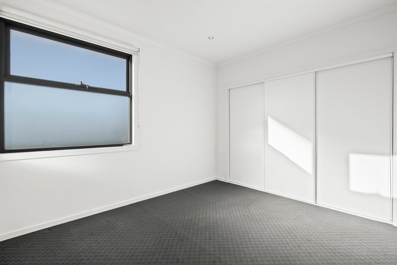 Photo - 2/121 Widford Street, Glenroy VIC 3046 - Image 8