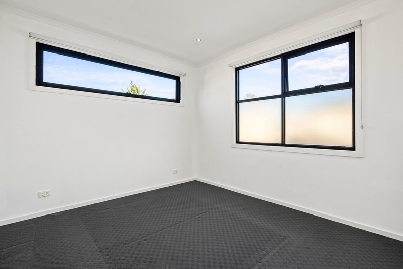 Photo - 2/121 Widford Street, Glenroy VIC 3046 - Image 9