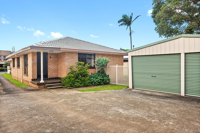 Photo - 2/121A Tongarra Road, Albion Park NSW 2527 - Image 1