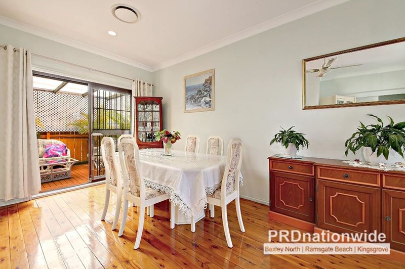 Photo - 2/122-124 Russell Avenue, Dolls Point NSW 2219 - Image 3