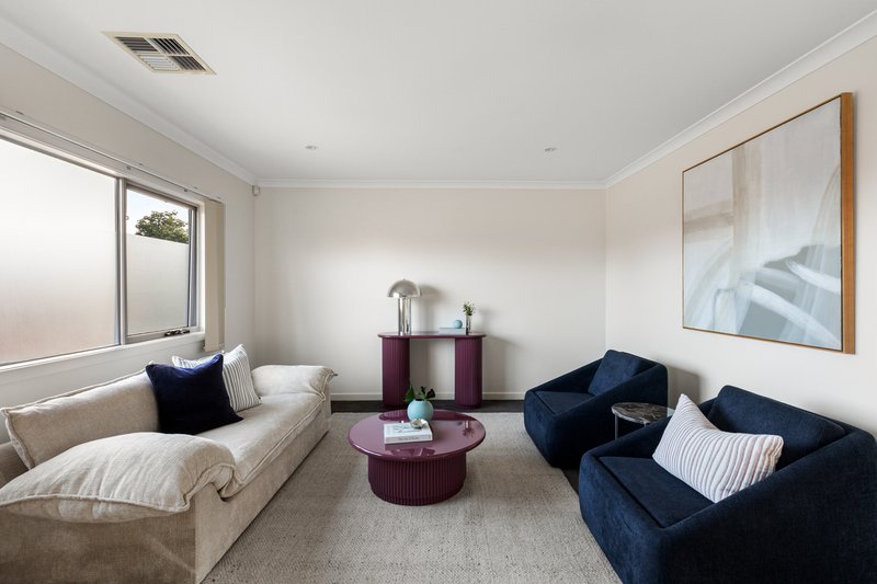 Photo - 2/122 Centre Dandenong Road, Cheltenham VIC 3192 - Image 7